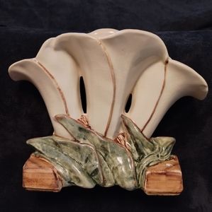 VTG. McCoy Triple Tulip Lily Vase